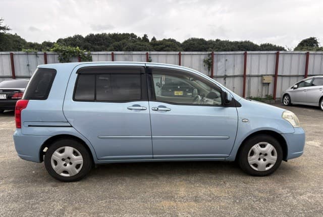 2007 Toyota Raum JDM car for sale — photo 5 of 25