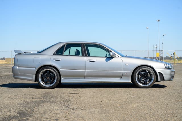 1998 Nissan Skyline JDM car for sale — photo 12 of 23
