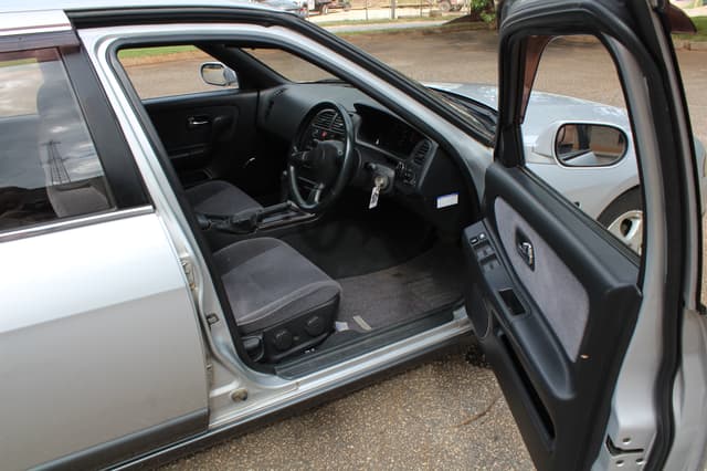1994 Nissan Skyline JDM car for sale — photo 13 of 25