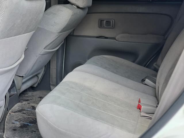 2001 Toyota Hilux Surf JDM car for sale — photo 6 of 25