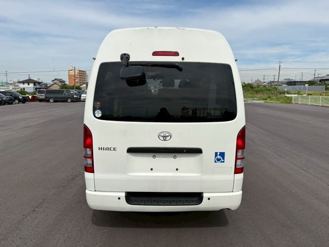 2011 Toyota HiAce JDM car for sale — photo 4 of 10