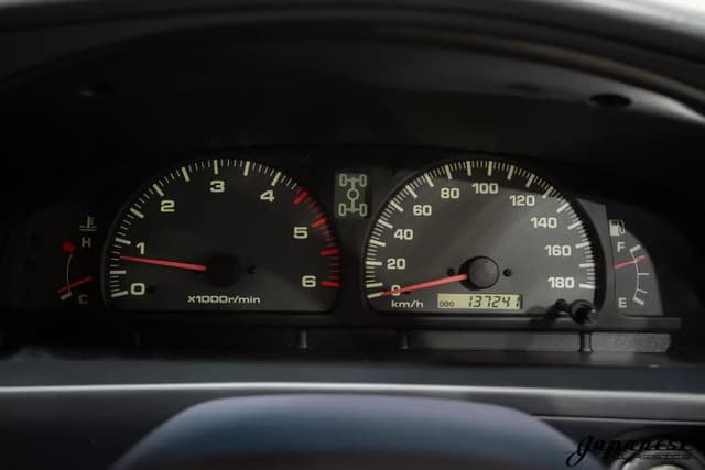 1999 Toyota Hilux Surf JDM car for sale — photo 13 of 25