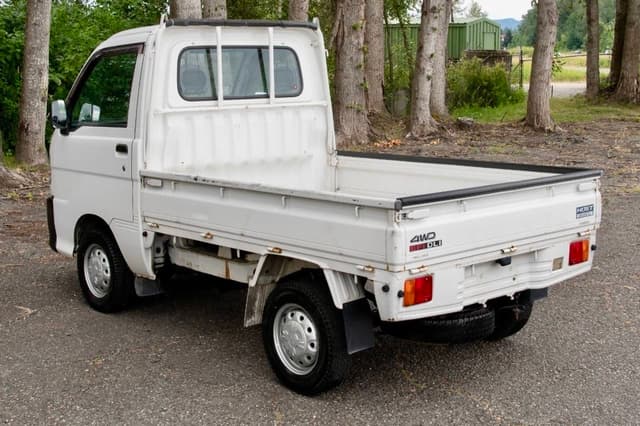 1999 Daihatsu Hijet JDM car for sale — photo 5 of 16