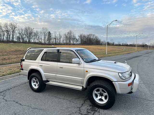 1996 Toyota Hilux Surf JDM car for sale — photo 2 of 10