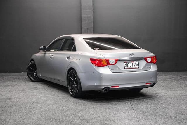 2011 Toyota Mark X JDM car for sale — photo 8 of 18