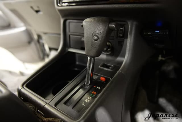 1997 Toyota HiAce JDM car for sale — photo 10 of 25
