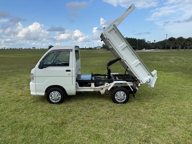 1999 Daihatsu Hijet JDM car for sale — photo 4 of 25