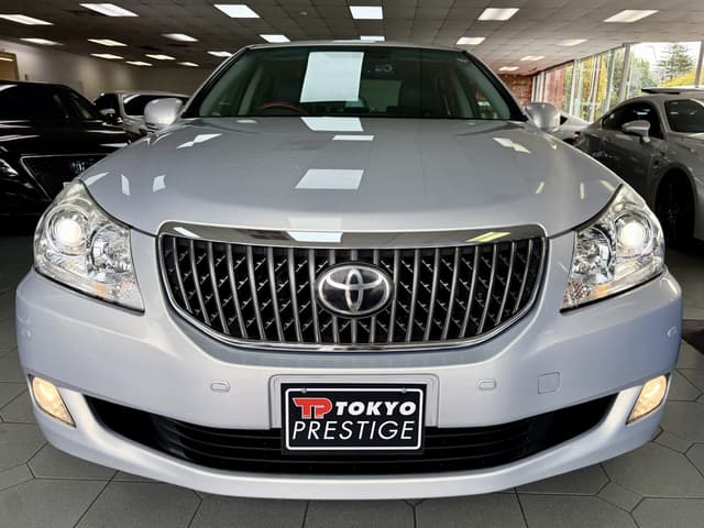 2012 Toyota Majesta JDM car for sale — photo 2 of 6