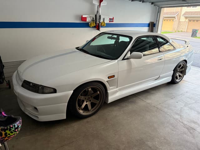 1997 Nissan Skyline JDM car for sale — photo 6 of 11