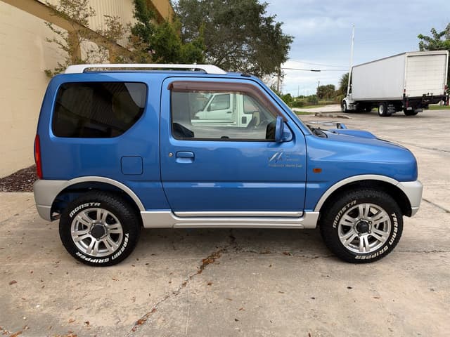 2001 Suzuki Jimny JDM car for sale — photo 9 of 18
