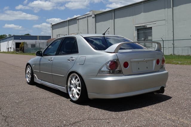 1998 Toyota Altezza JDM car for sale — photo 10 of 19