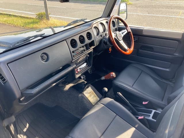 1996 Suzuki Jimny JDM car for sale — photo 13 of 25