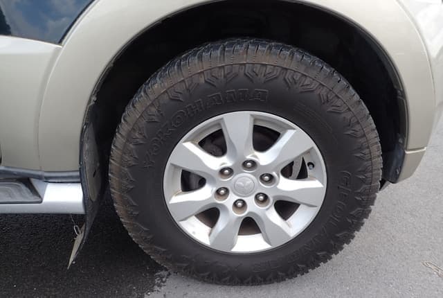 2010 Mitsubishi Pajero JDM car for sale — photo 12 of 25