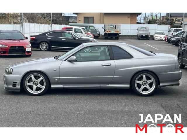 1998 Nissan Skyline JDM car for sale — photo 6 of 12