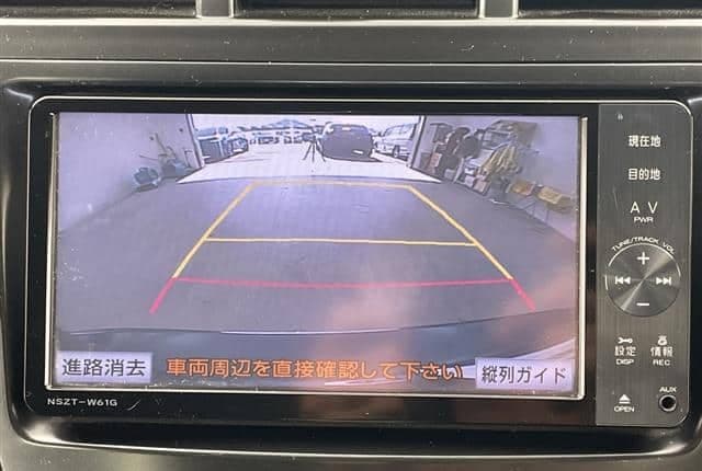 2011 Toyota Prius JDM car for sale — photo 4 of 25