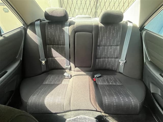 1998 Toyota Altezza JDM car for sale — photo 14 of 17