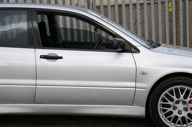 2001 Mitsubishi Lancer Evolution JDM car for sale — photo 8 of 25