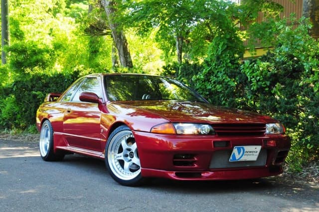 1992 Nissan Skyline JDM car for sale — photo 4 of 25