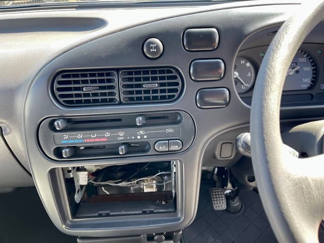 1997 Daihatsu Hijet JDM car for sale — photo 20 of 25