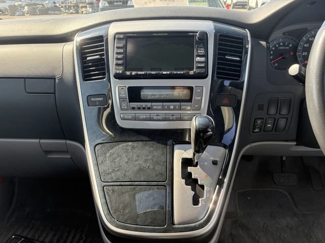 2002 Toyota Alphard JDM car for sale — photo 4 of 15