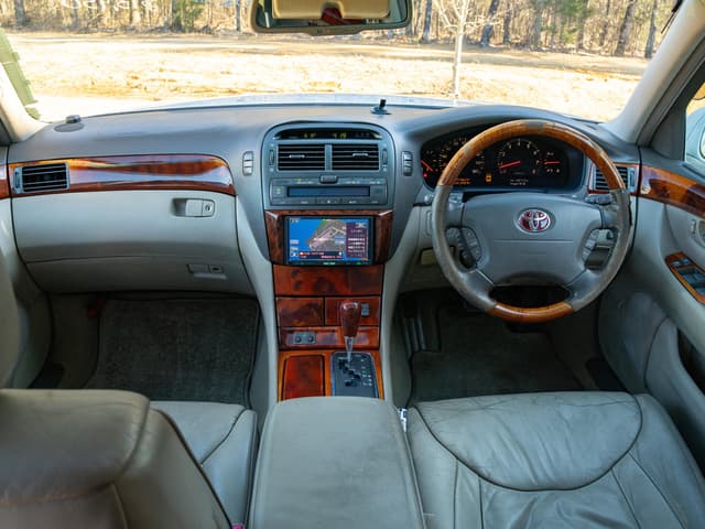 2001 Toyota Celsior JDM car for sale — photo 11 of 20