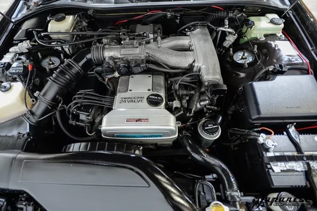 1992 Toyota Crown JDM car for sale — photo 21 of 25