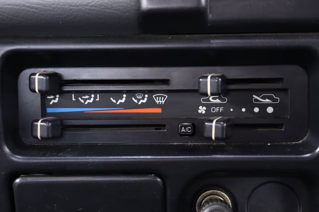 1997 Mitsubishi Delica JDM car for sale — photo 11 of 25
