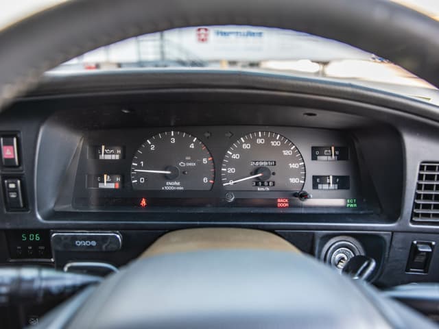 1995 Toyota Hilux Surf JDM car for sale — photo 15 of 24