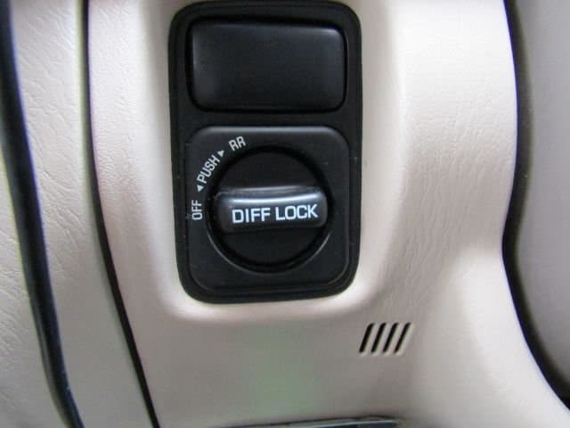 2001 Toyota Land Cruiser JDM car for sale — photo 13 of 22