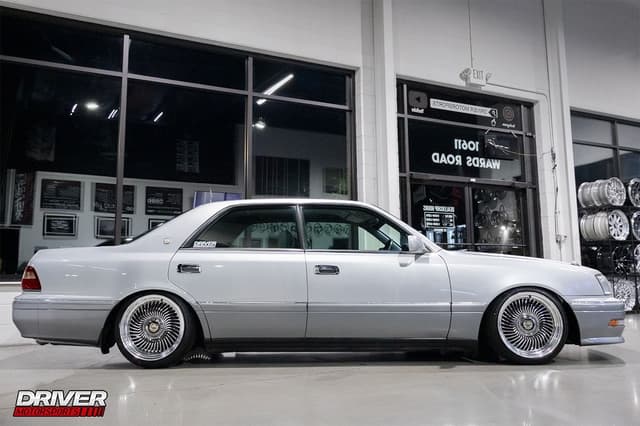 1997 Toyota Crown JDM car for sale — photo 11 of 24