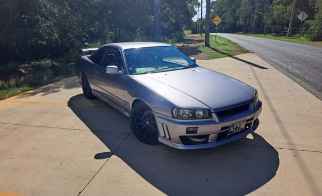 1998 Nissan Skyline JDM car for sale — photo 2 of 11