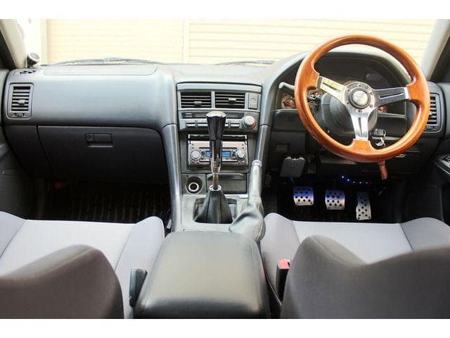 2000 Nissan Skyline JDM car for sale — photo 9 of 16