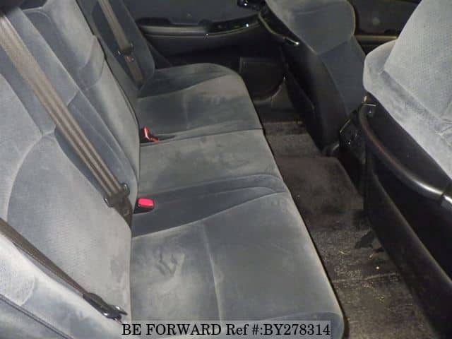 2004 Toyota Crown JDM car for sale — photo 5 of 6
