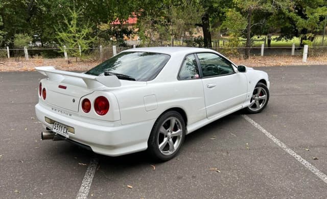 1998 Nissan Skyline JDM car for sale — photo 2 of 11