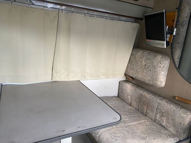 1992 Mitsubishi Delica JDM car for sale — photo 20 of 25