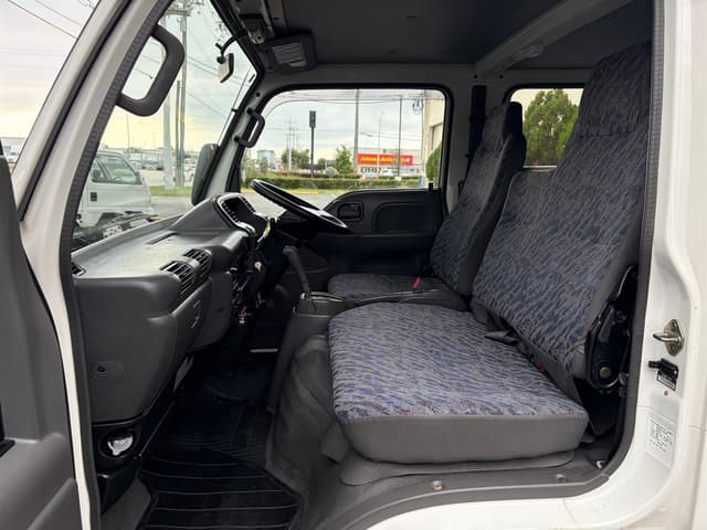 2000 Isuzu Elf JDM car for sale — photo 16 of 20