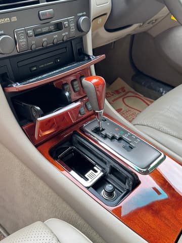 2000 Toyota Celsior JDM car for sale — photo 17 of 24