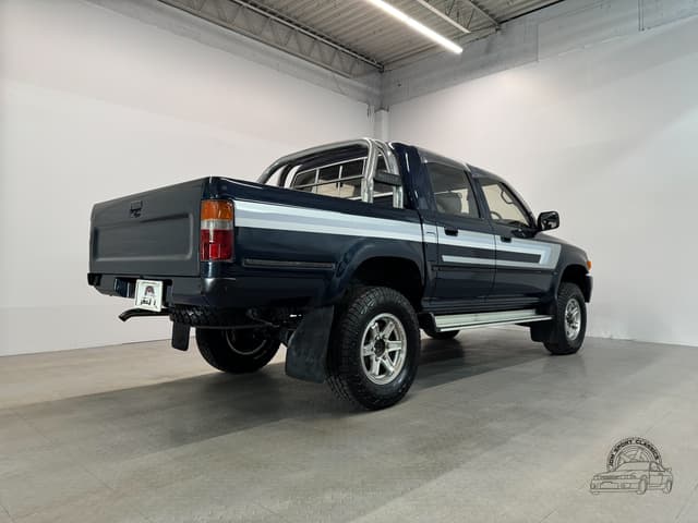 1993 Toyota Hilux JDM car for sale — photo 15 of 25