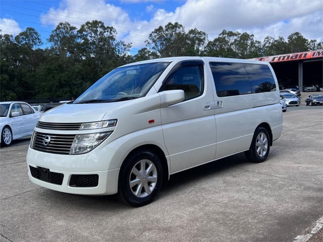 2003 Nissan Elgrand JDM car for sale — photo 10 of 16