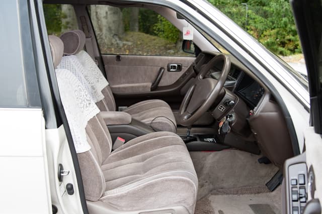 1993 Toyota Crown JDM car for sale — photo 14 of 15