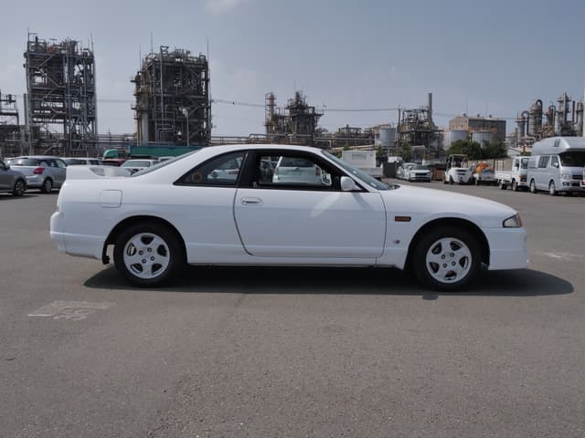 1996 Nissan Skyline JDM car for sale — photo 7 of 25