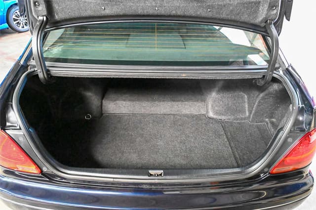 2001 Toyota Aristo JDM car for sale — photo 8 of 10