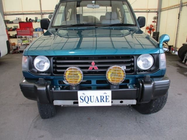 1993 Mitsubishi Pajero JDM car for sale — photo 2 of 15