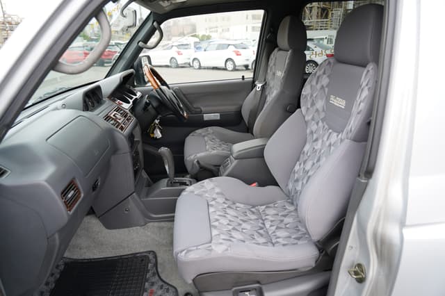 1997 Mitsubishi Pajero JDM car for sale — photo 4 of 24