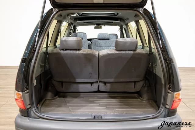 1997 Toyota Estima JDM car for sale — photo 22 of 25