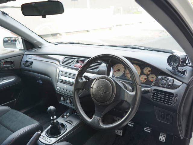 2005 Mitsubishi Lancer JDM car for sale — photo 11 of 25
