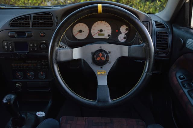 1996 Mitsubishi Lancer Evolution JDM car for sale — photo 18 of 25