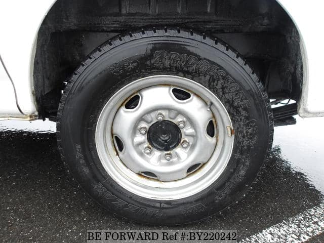 2002 Toyota HiAce JDM car for sale — photo 10 of 25