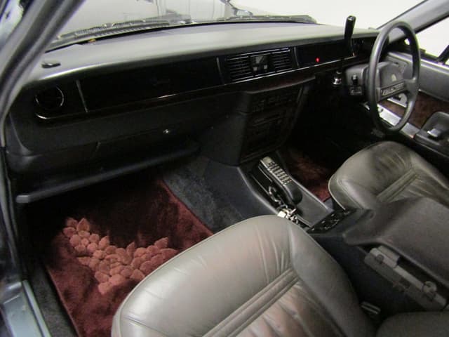 1991 Toyota Century JDM car for sale — photo 13 of 25