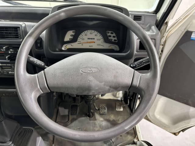 1998 Mitsubishi Minicab JDM car for sale — photo 11 of 25